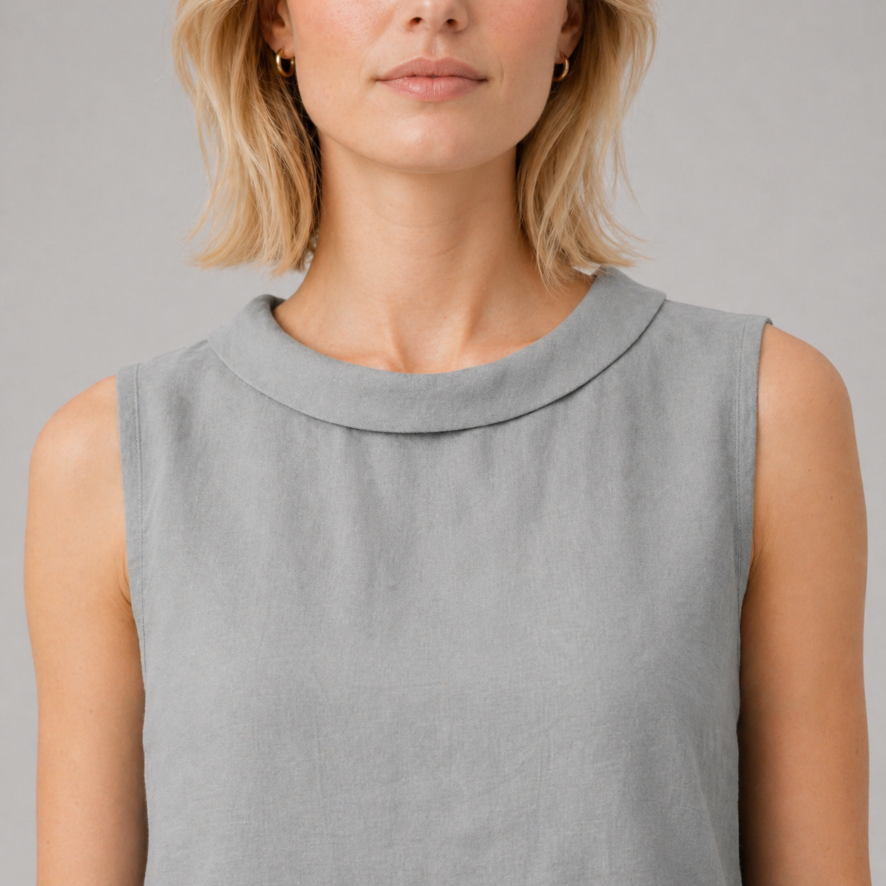 Women’s Elegant Sleeveless Blouse Minimalist Summer Outfit